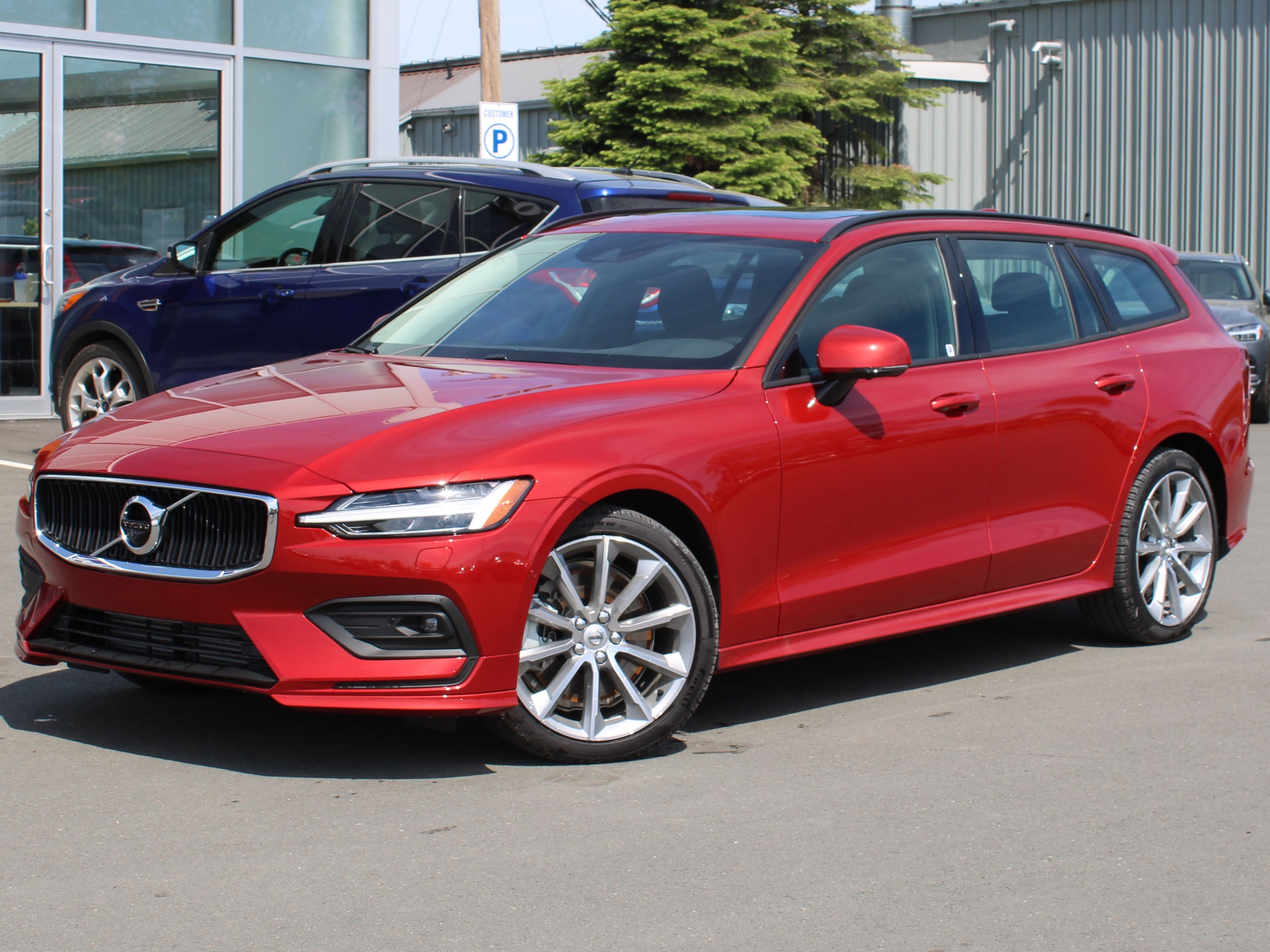 New 2019 Volvo V60 T6 Momentum Intermediate Luxury In Fredericton   D9fb6096fa43dd5814f306309a2dbe62 