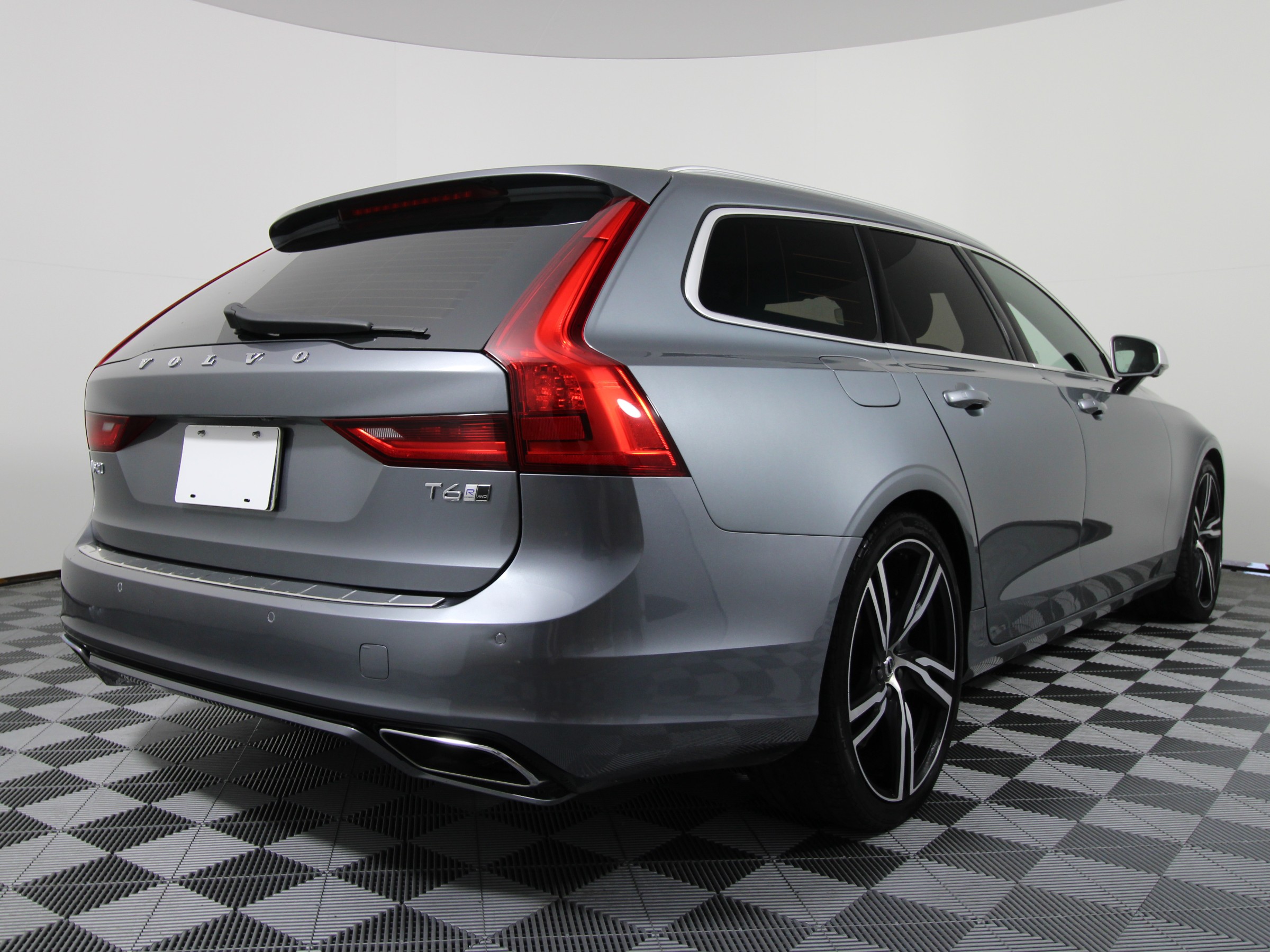 Certified PreOwned 2018 Volvo V90 T6 RDesign AWD
