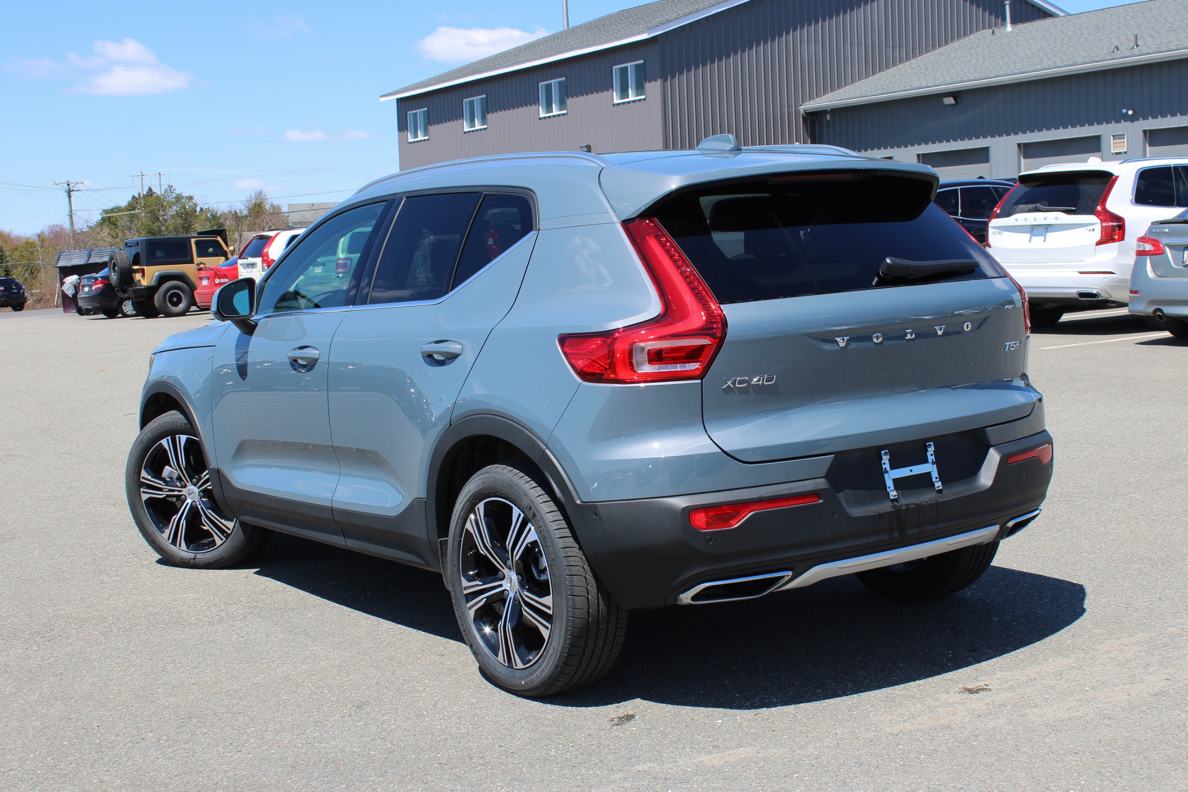 New 2020 Volvo XC40 T5 Inscription Compact Luxury Sport Utility In ...