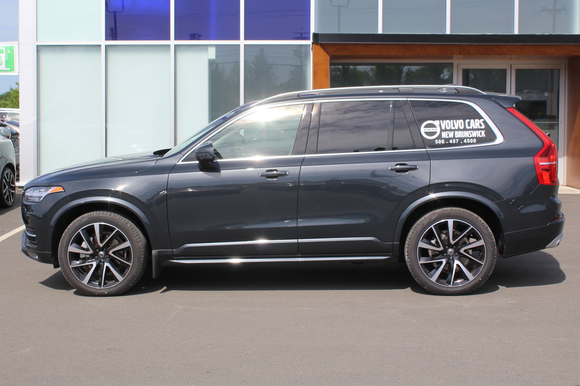 New 2019 Volvo Xc90 T6 Momentum Intermediate Luxury Sport Utility In 