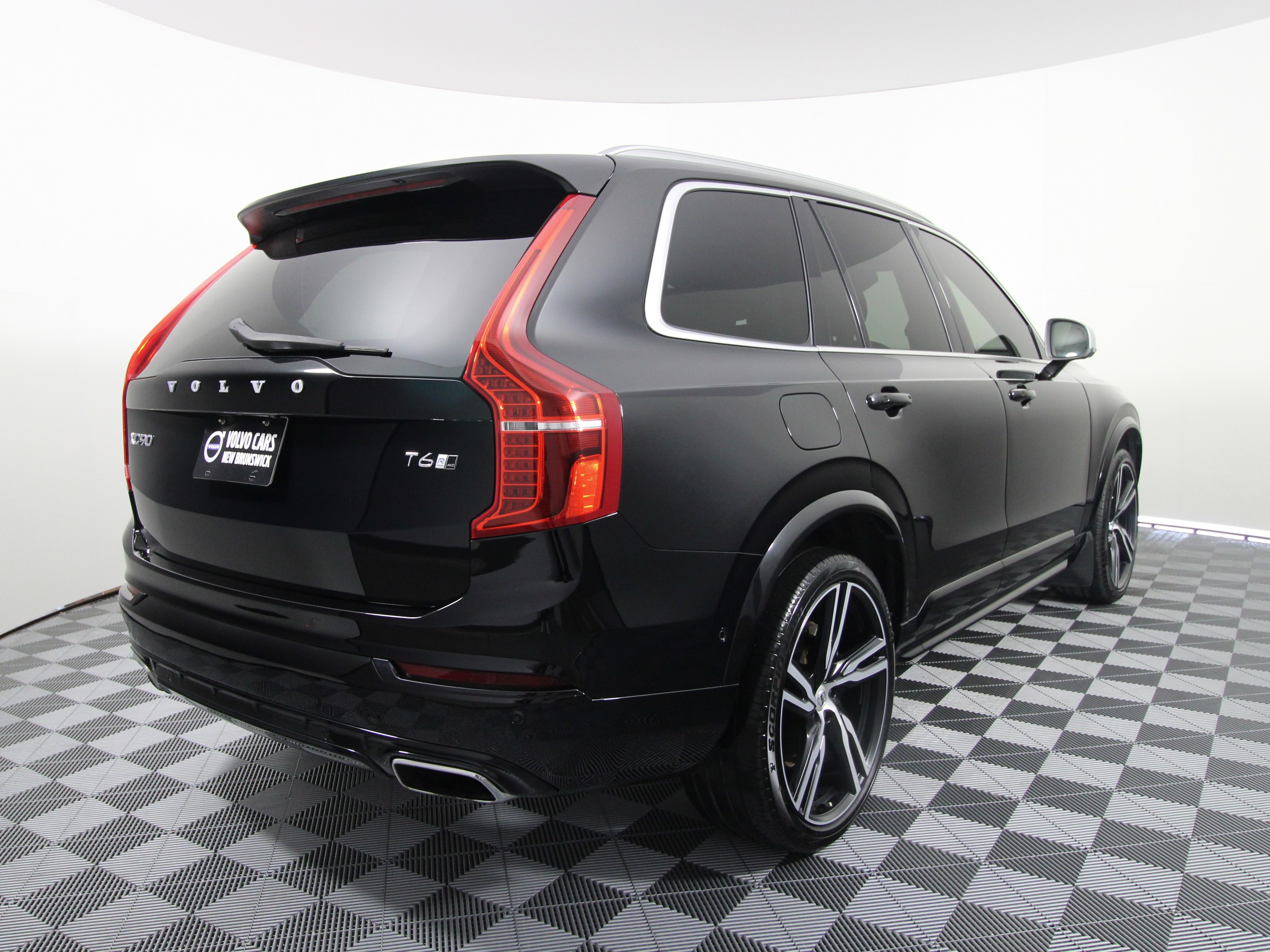 Certified Pre-Owned 2018 Volvo XC90 T6 R-Design AWD