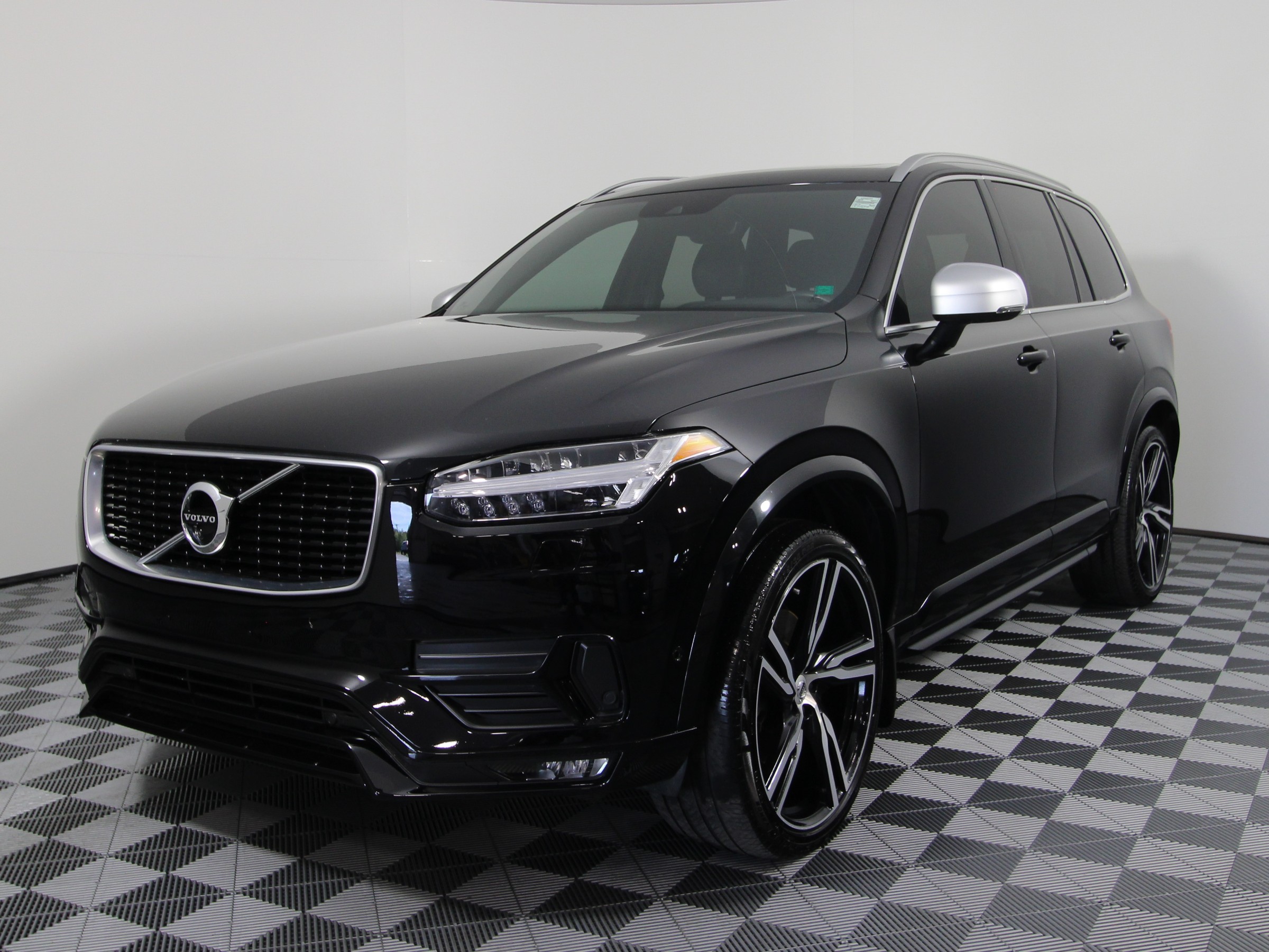 Certified Pre Owned 2018 Volvo XC90 T6 R Design AWD